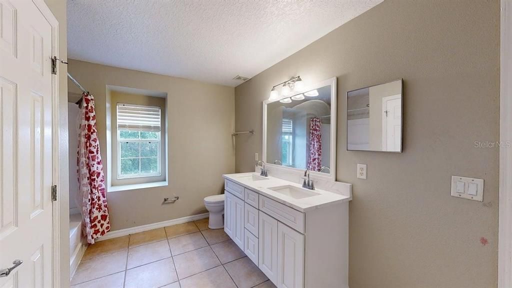 В аренду: $3,500 (3 спален, 2 ванн, 2974 Квадратных фут)