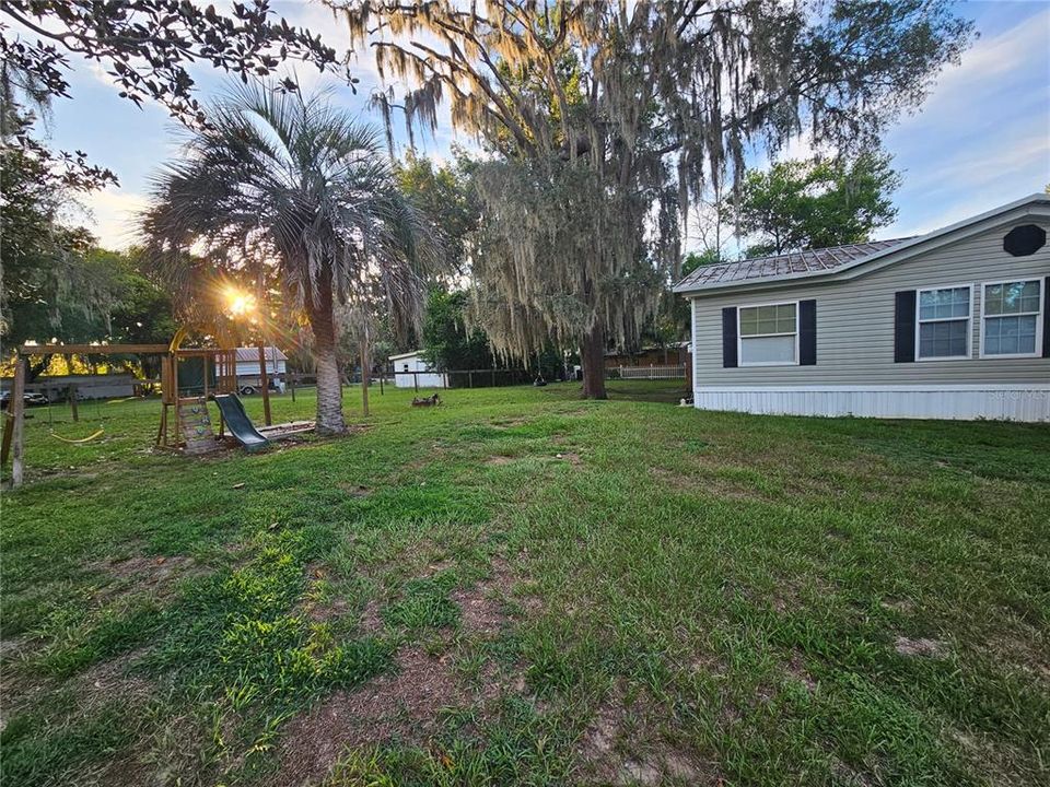 For Sale: $225,000 (3 beds, 2 baths, 1186 Square Feet)