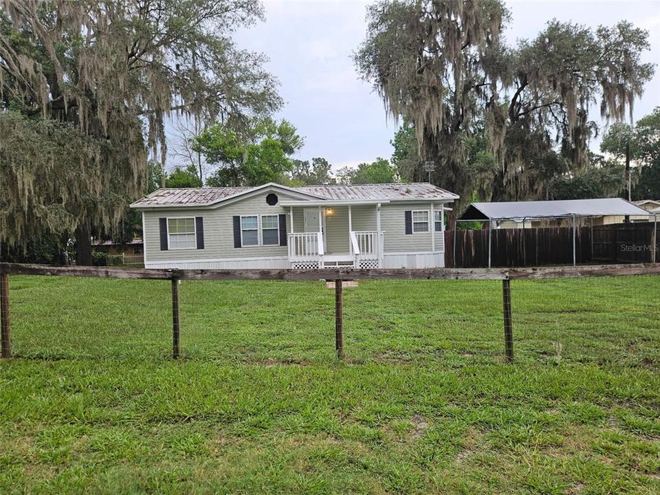 For Sale: $225,000 (3 beds, 2 baths, 1186 Square Feet)
