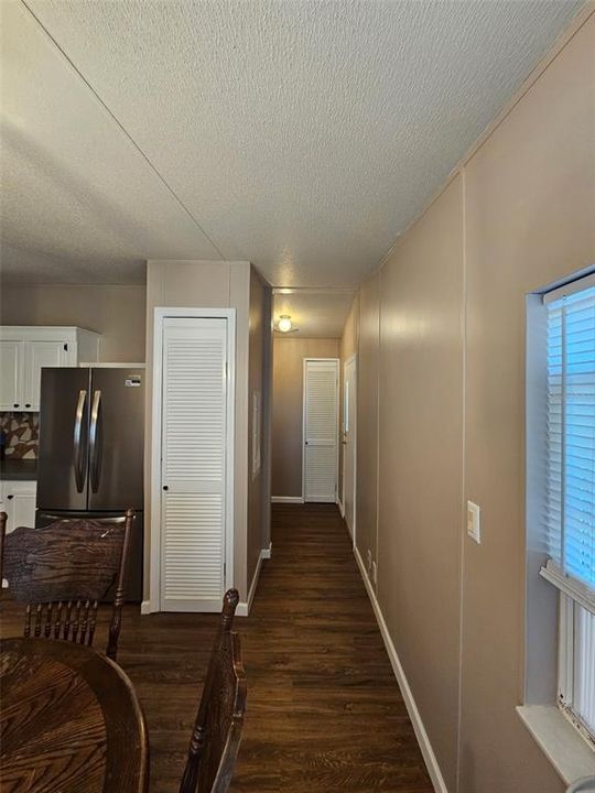 For Sale: $225,000 (3 beds, 2 baths, 1186 Square Feet)