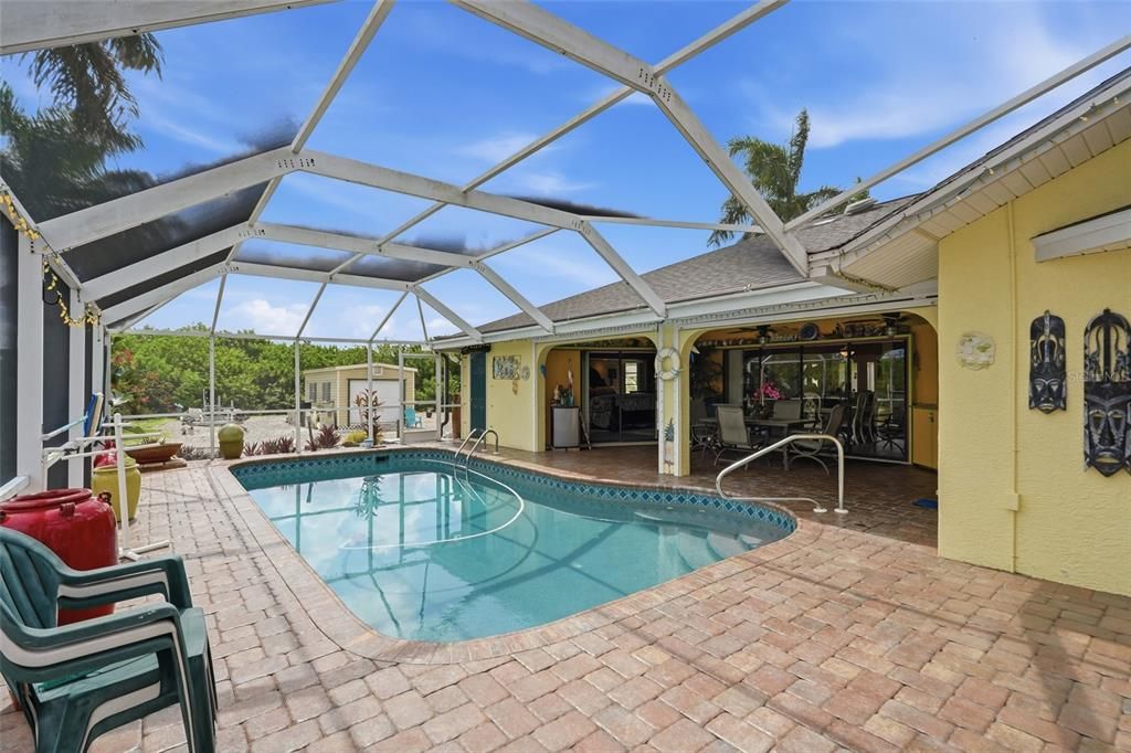 For Sale: $650,000 (3 beds, 2 baths, 2154 Square Feet)