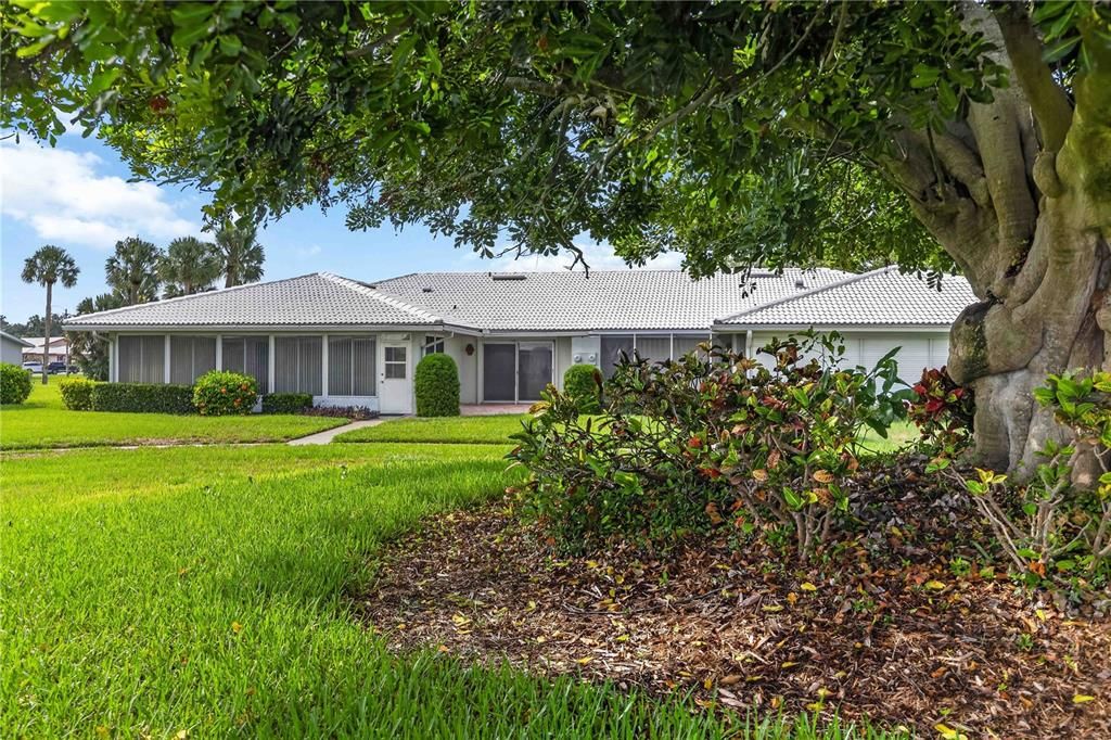 For Sale: $265,000 (2 beds, 2 baths, 1913 Square Feet)