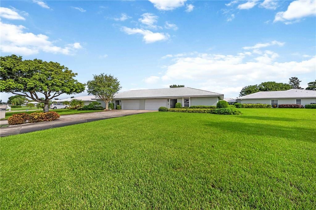 For Sale: $265,000 (2 beds, 2 baths, 1913 Square Feet)