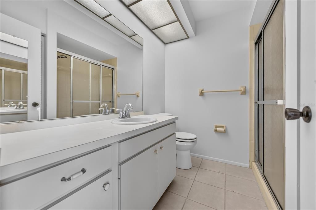 For Sale: $265,000 (2 beds, 2 baths, 1913 Square Feet)