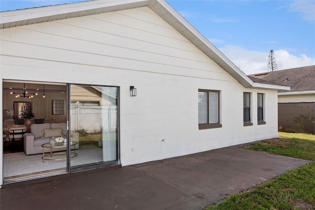 На продажу: $409,900 (3 спален, 2 ванн, 1326 Квадратных фут)