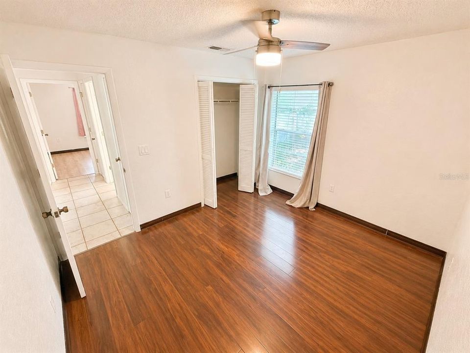 На продажу: $284,900 (3 спален, 2 ванн, 1461 Квадратных фут)