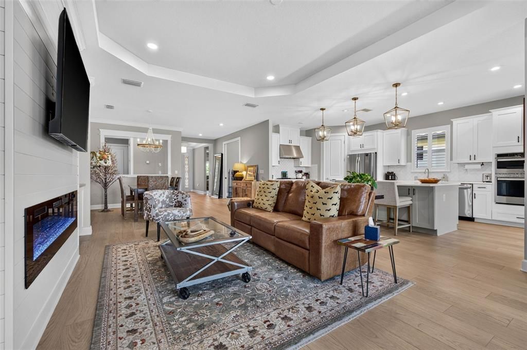En Venta: $759,000 (3 camas, 3 baños, 2295 Pies cuadrados)