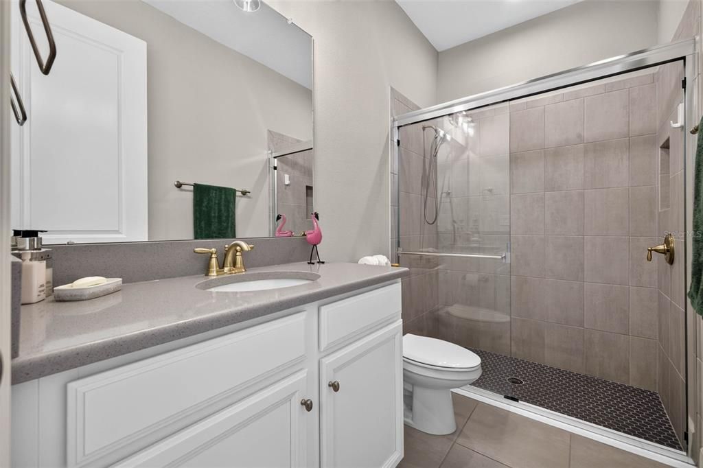 En Venta: $759,000 (3 camas, 3 baños, 2295 Pies cuadrados)