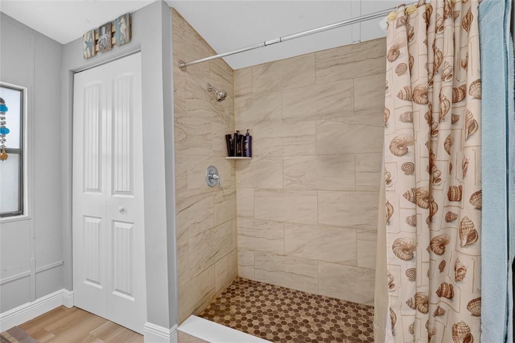 На продажу: $199,900 (3 спален, 2 ванн, 1530 Квадратных фут)