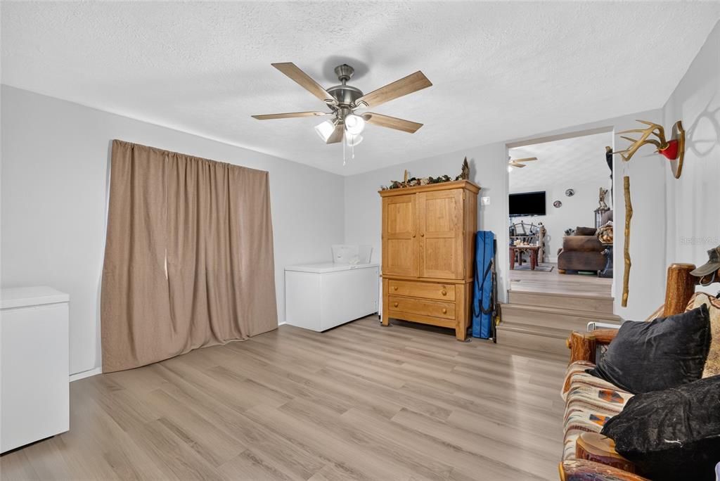 На продажу: $199,900 (3 спален, 2 ванн, 1530 Квадратных фут)