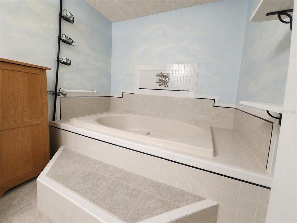 На продажу: $385,000 (2 спален, 2 ванн, 3126 Квадратных фут)