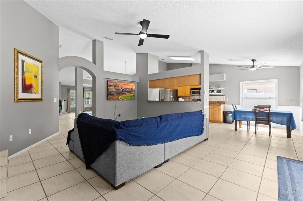 For Sale: $540,000 (3 beds, 2 baths, 2039 Square Feet)