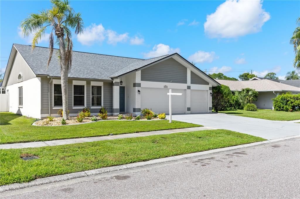 For Sale: $540,000 (3 beds, 2 baths, 2039 Square Feet)