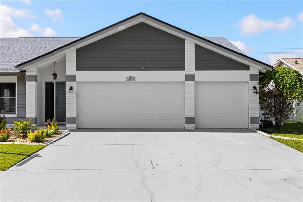 For Sale: $540,000 (3 beds, 2 baths, 2039 Square Feet)