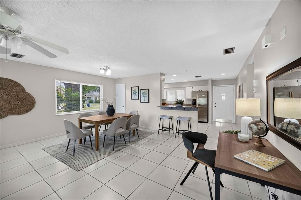 For Sale: $200,000 (2 beds, 2 baths, 1258 Square Feet)