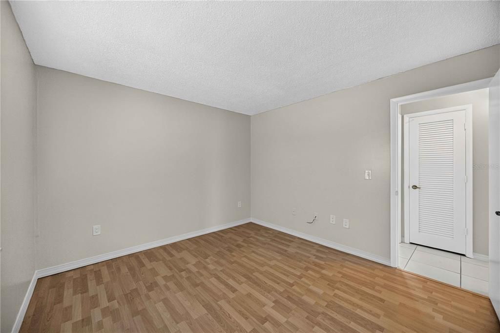 For Sale: $200,000 (2 beds, 2 baths, 1258 Square Feet)