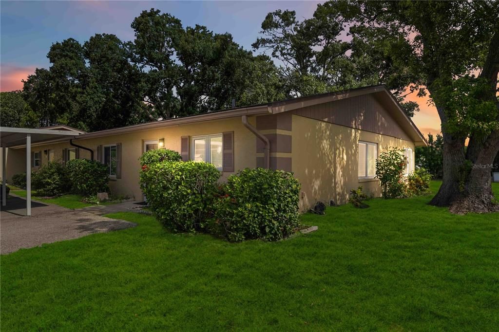 For Sale: $200,000 (2 beds, 2 baths, 1258 Square Feet)