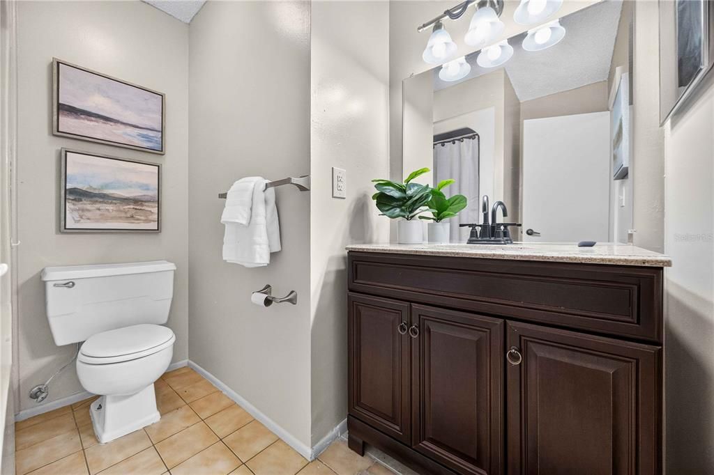 For Sale: $200,000 (2 beds, 2 baths, 1258 Square Feet)