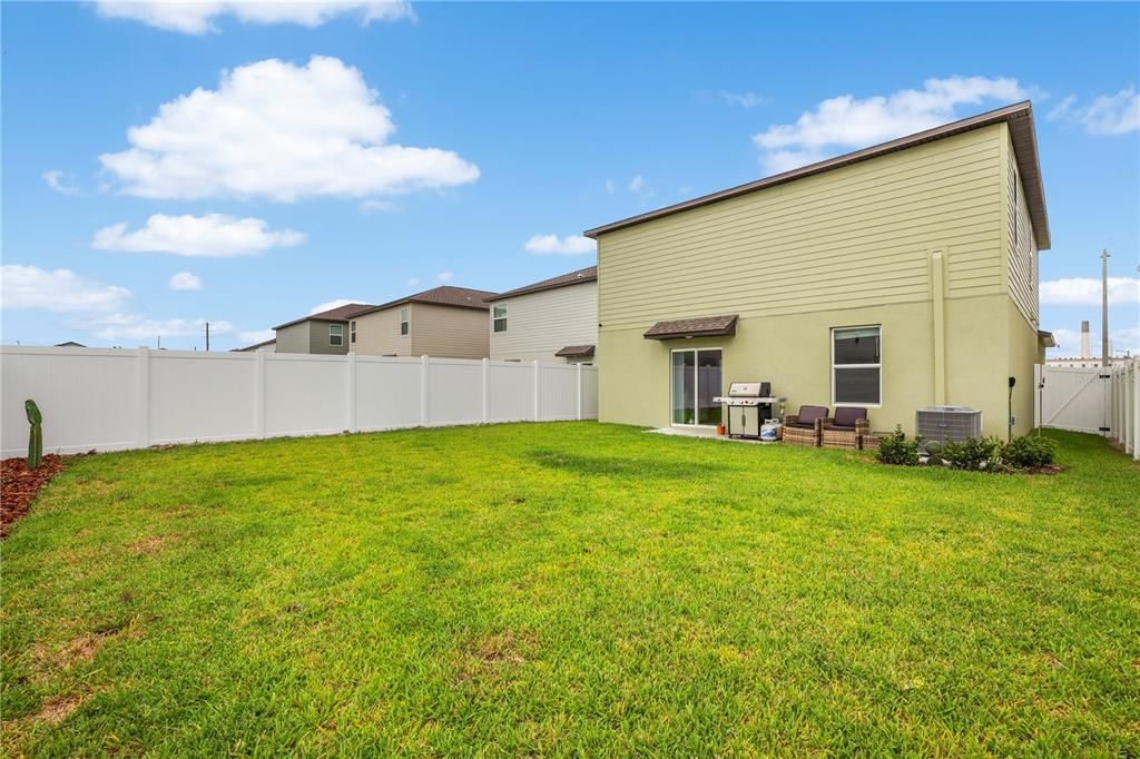 En Venta: $360,000 (5 camas, 2 baños, 2326 Pies cuadrados)