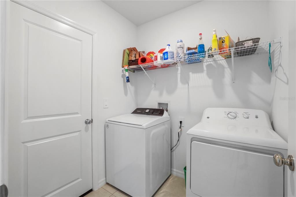 En Venta: $360,000 (5 camas, 2 baños, 2326 Pies cuadrados)