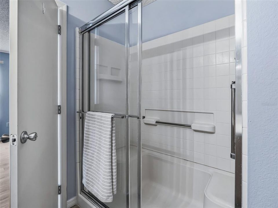 For Sale: $254,900 (2 beds, 2 baths, 1100 Square Feet)