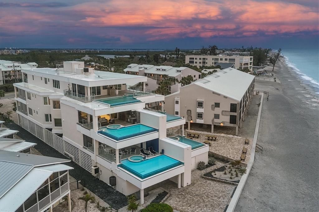 На продажу: $2,200,000 (3 спален, 3 ванн, 2905 Квадратных фут)