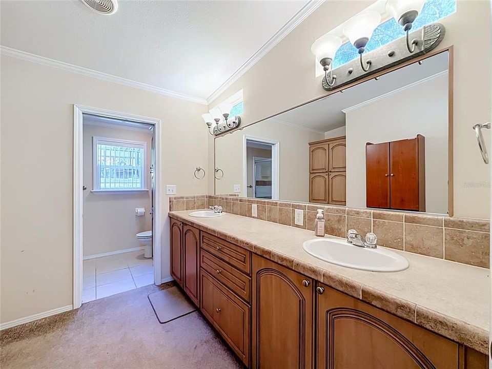 На продажу: $394,900 (3 спален, 2 ванн, 1730 Квадратных фут)