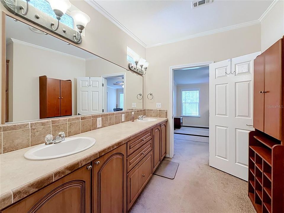 На продажу: $394,900 (3 спален, 2 ванн, 1730 Квадратных фут)