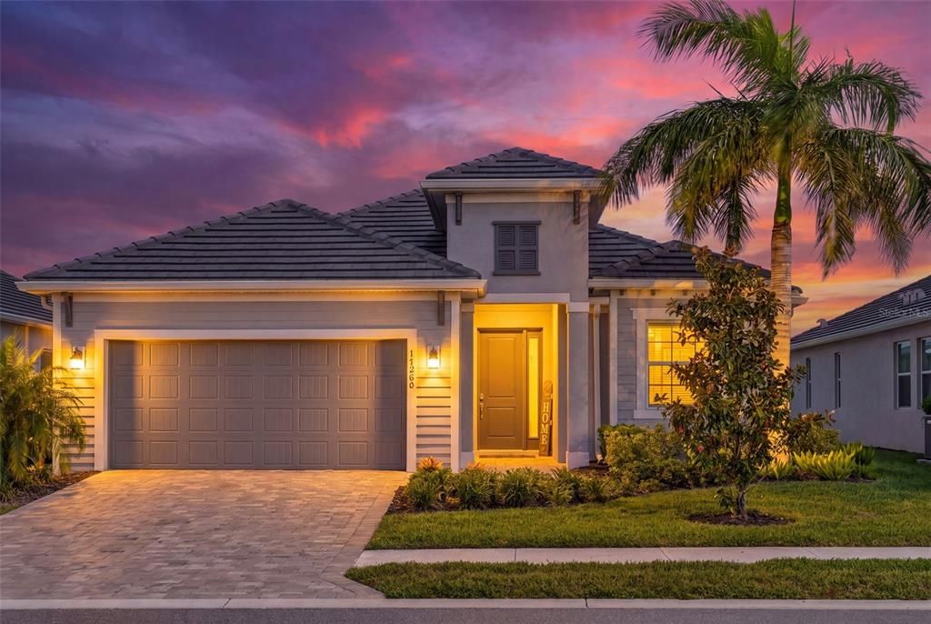 На продажу: $739,900 (4 спален, 2 ванн, 2242 Квадратных фут)