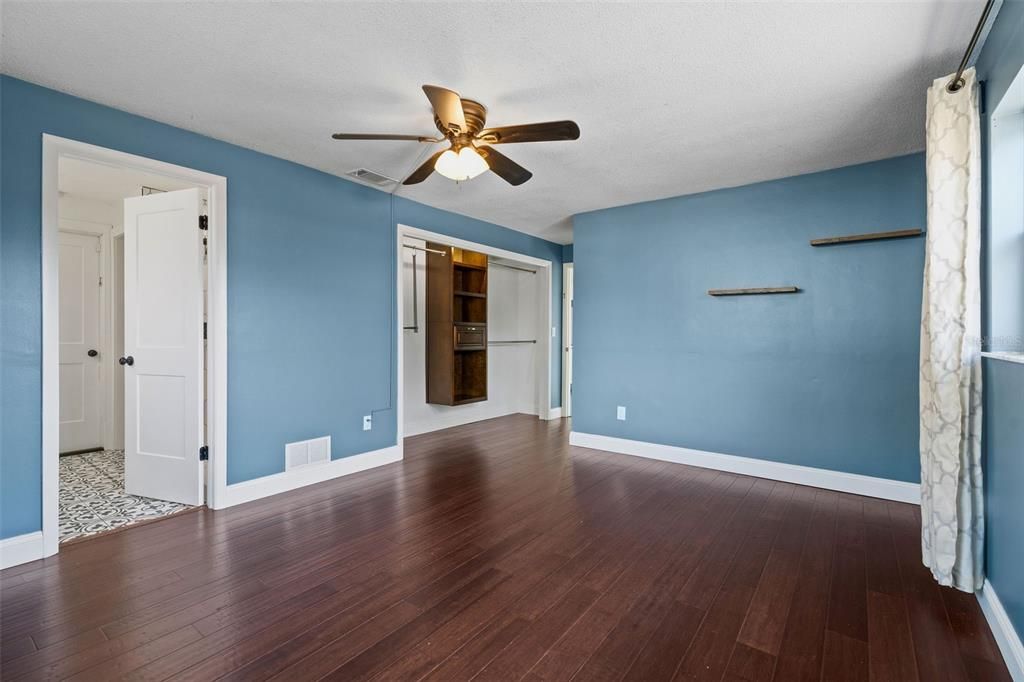 В аренду: $2,950 (3 спален, 2 ванн, 1208 Квадратных фут)