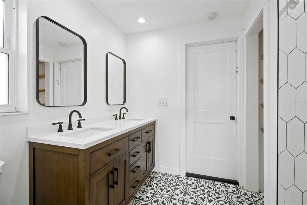 В аренду: $2,950 (3 спален, 2 ванн, 1208 Квадратных фут)