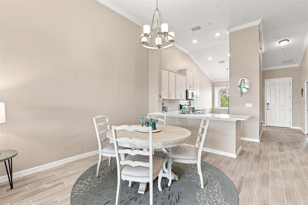 For Sale: $250,000 (2 beds, 2 baths, 1616 Square Feet)