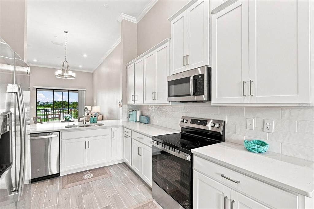 For Sale: $250,000 (2 beds, 2 baths, 1616 Square Feet)