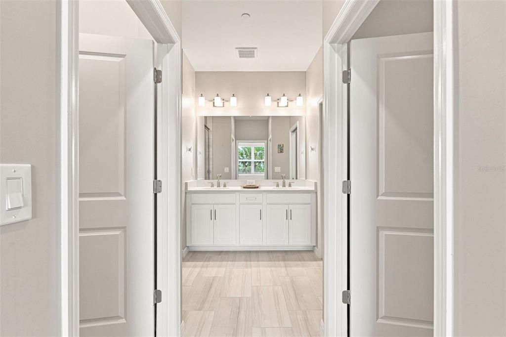 For Sale: $250,000 (2 beds, 2 baths, 1616 Square Feet)