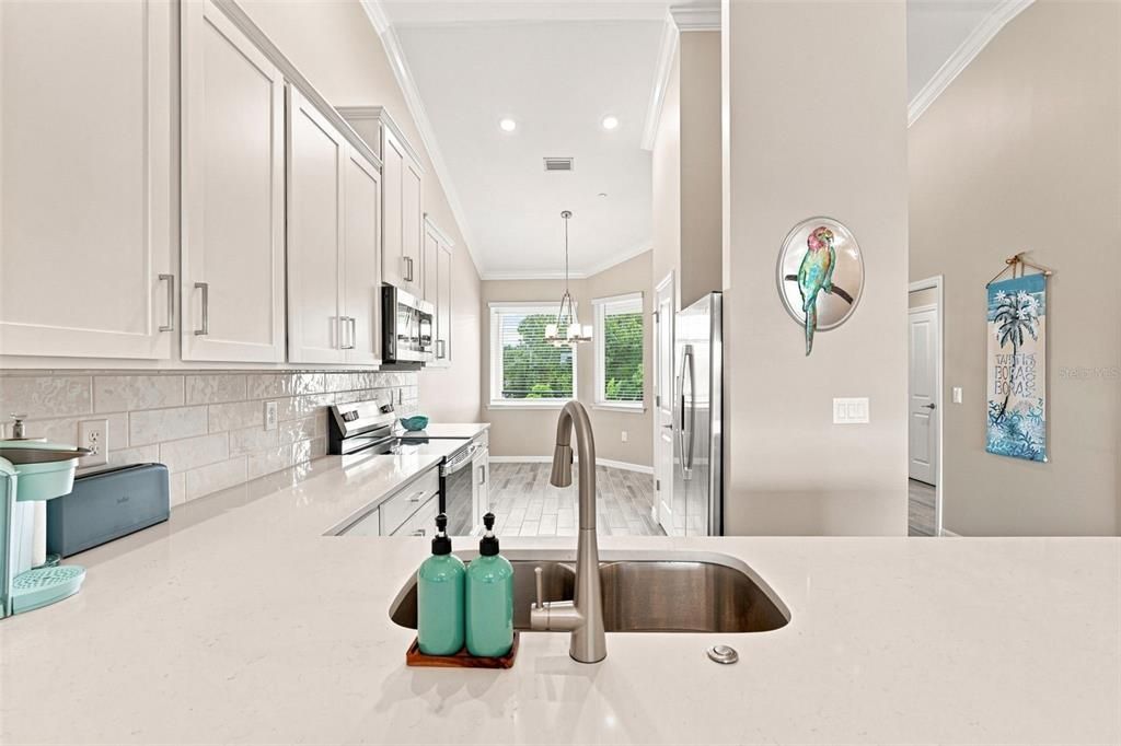 For Sale: $250,000 (2 beds, 2 baths, 1616 Square Feet)