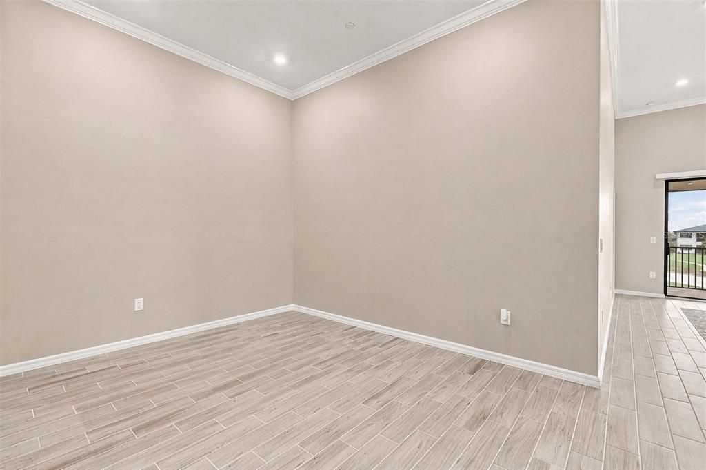 For Sale: $250,000 (2 beds, 2 baths, 1616 Square Feet)