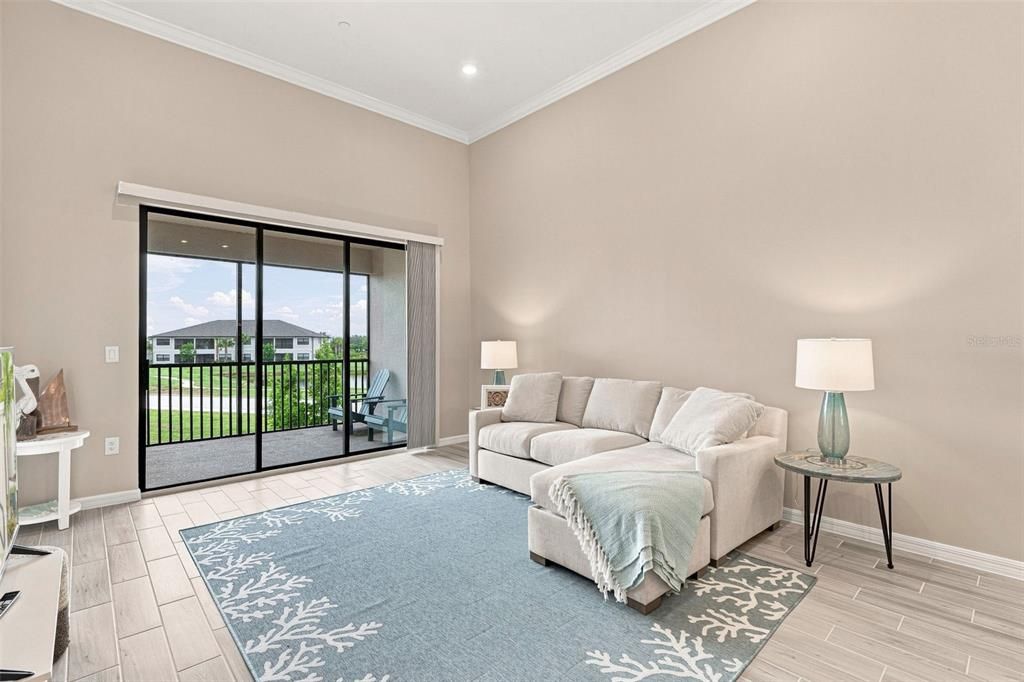For Sale: $250,000 (2 beds, 2 baths, 1616 Square Feet)