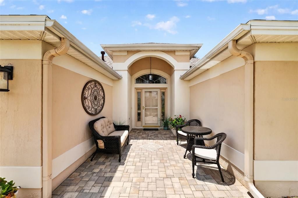 En Venta: $875,000 (3 camas, 2 baños, 2128 Pies cuadrados)