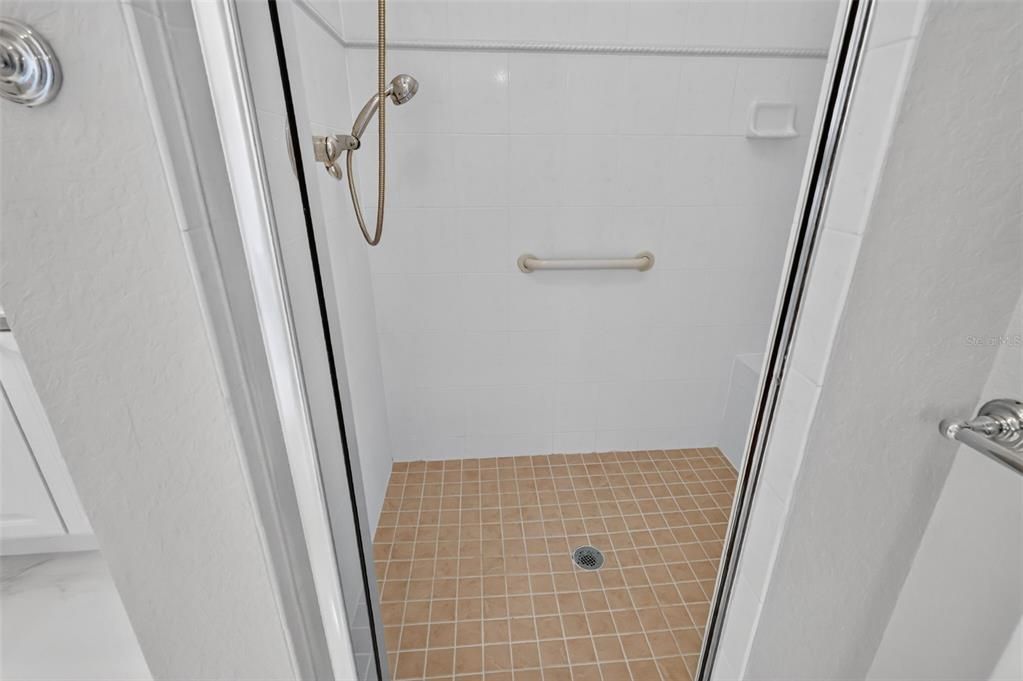 En Venta: $875,000 (3 camas, 2 baños, 2128 Pies cuadrados)