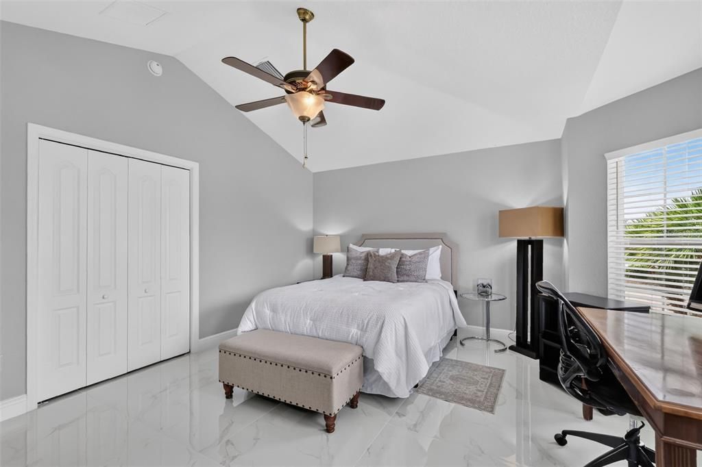 En Venta: $875,000 (3 camas, 2 baños, 2128 Pies cuadrados)