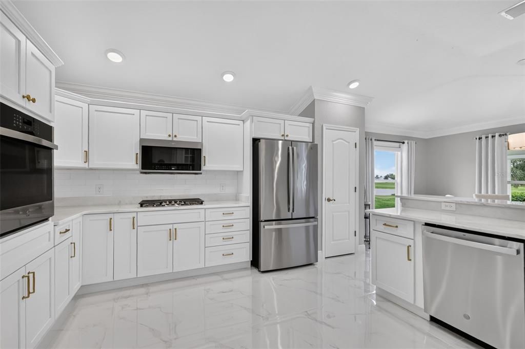En Venta: $875,000 (3 camas, 2 baños, 2128 Pies cuadrados)