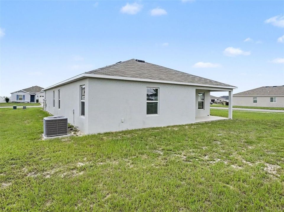For Sale: $299,000 (4 beds, 2 baths, 1983 Square Feet)