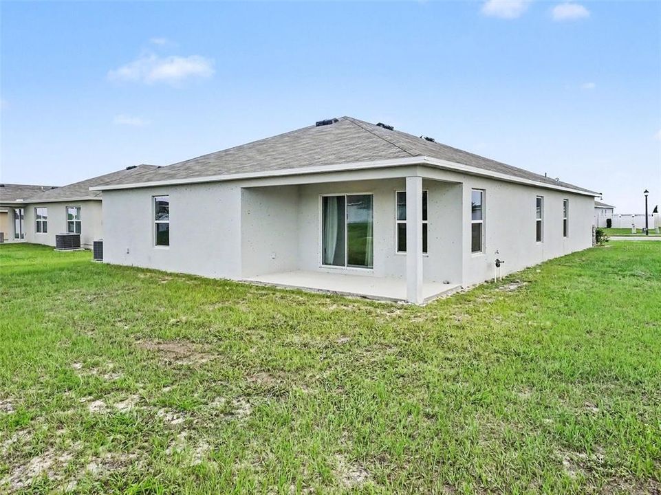 For Sale: $299,000 (4 beds, 2 baths, 1983 Square Feet)
