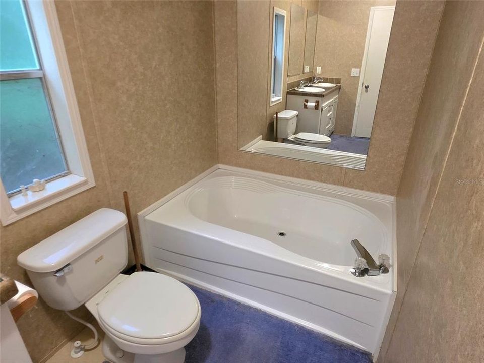 На продажу: $125,000 (3 спален, 2 ванн, 1056 Квадратных фут)