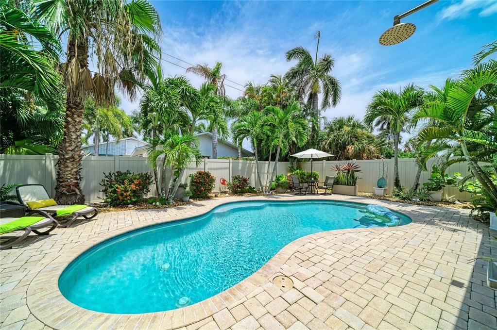 En Venta: $849,000 (3 camas, 2 baños, 1702 Pies cuadrados)