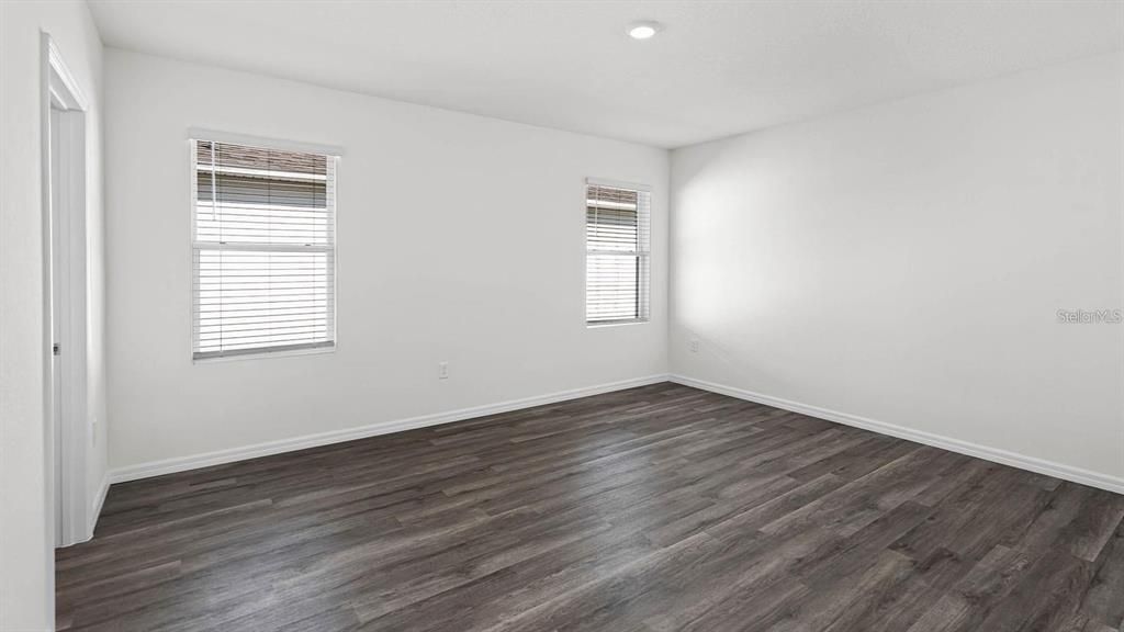 For Rent: $1,900 (3 beds, 2 baths, 1593 Square Feet)