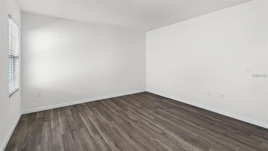 For Rent: $1,900 (3 beds, 2 baths, 1593 Square Feet)