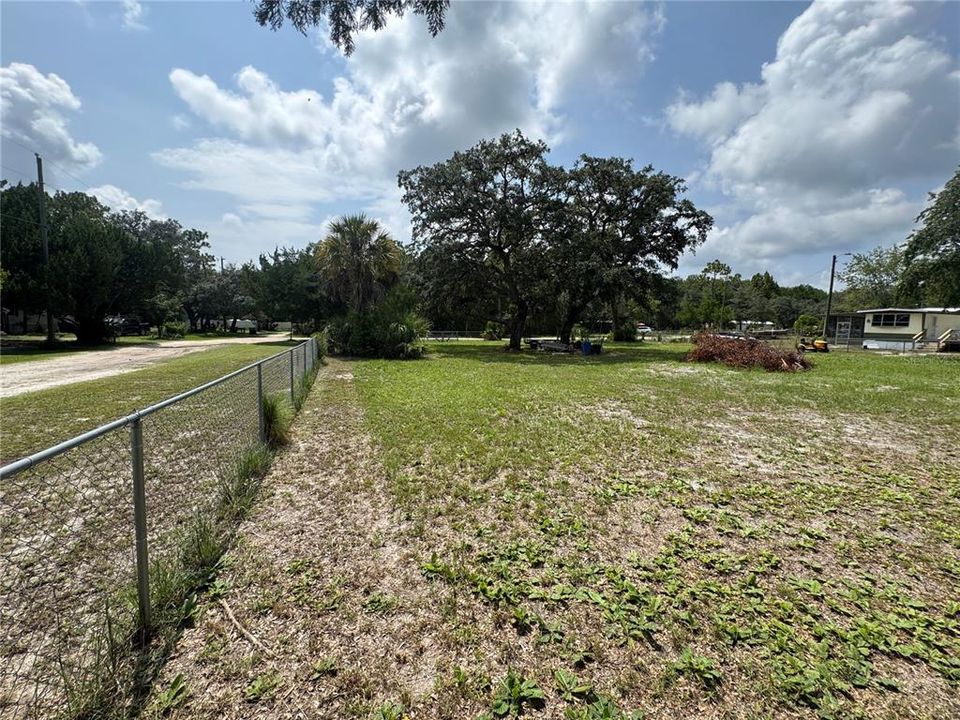 На продажу: $34,900 (0.41 acres)