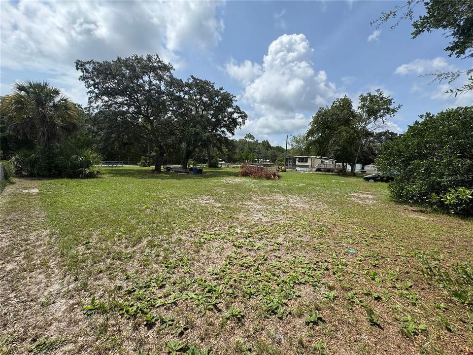 На продажу: $34,900 (0.41 acres)