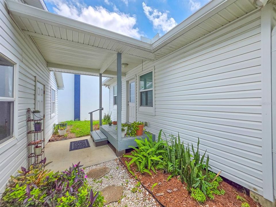 For Rent: $1,700 (1 beds, 1 baths, 720 Square Feet)